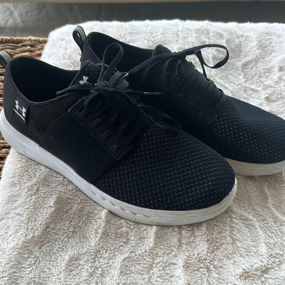 Men’s Under Armour Shoes Size 8.5